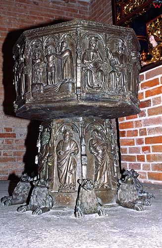 Chrzcielnica w Katedrze Elbląskiej